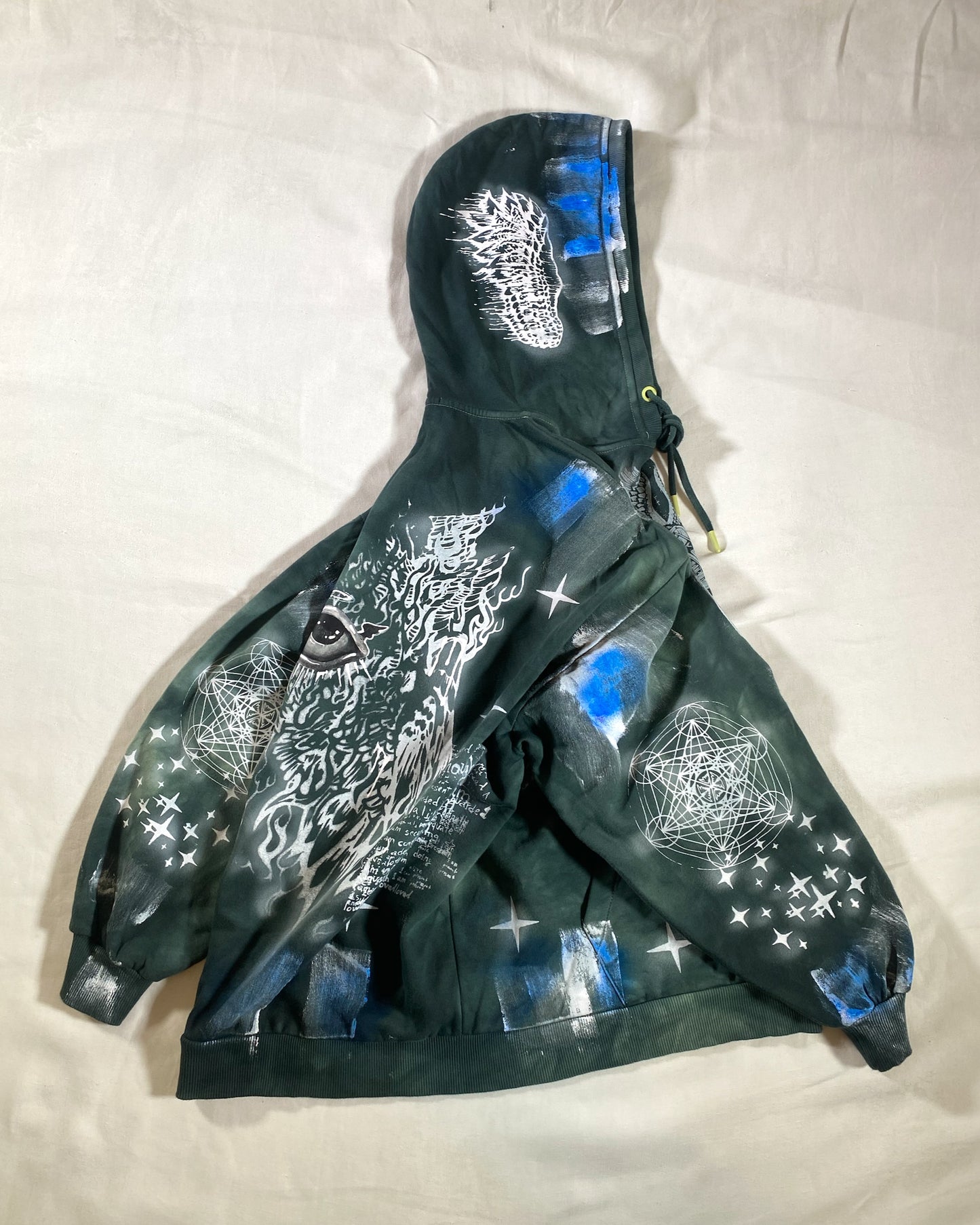 Joy lives loud in my bones and i let it sing (oversized M)