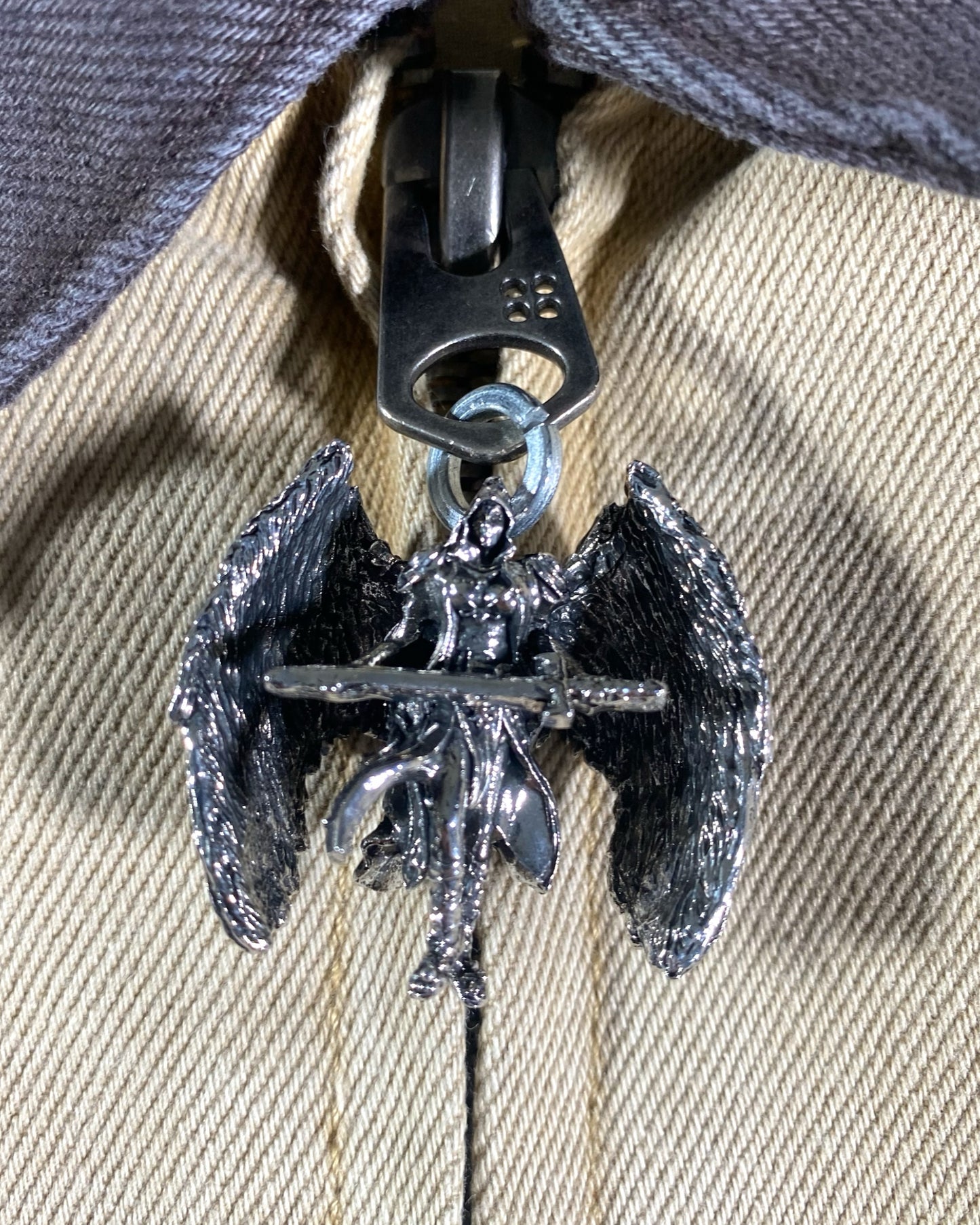 I am worthy of being seen, just as I am (L)