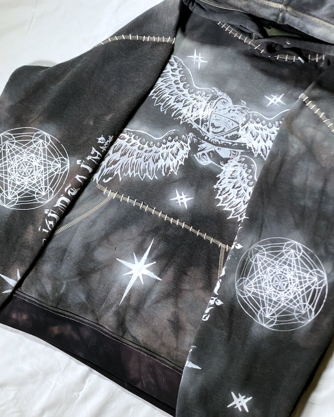Wounds into Wisdom (XL)