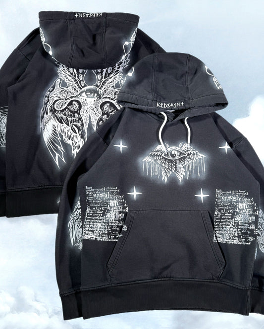 I can stay open-hearted for one small moment longer (oversized L)