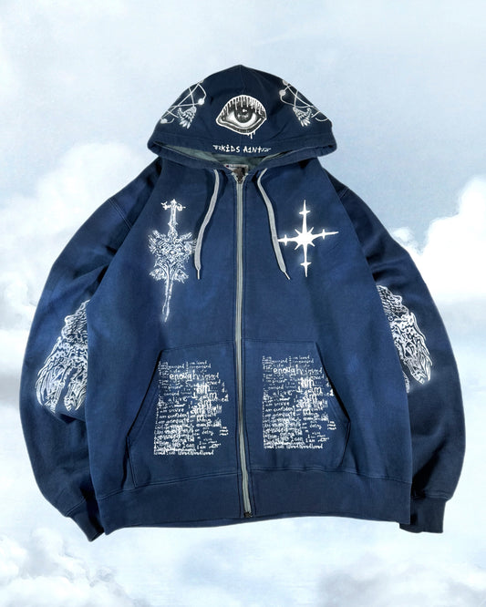 I am stronger than my challenges (oversized L)