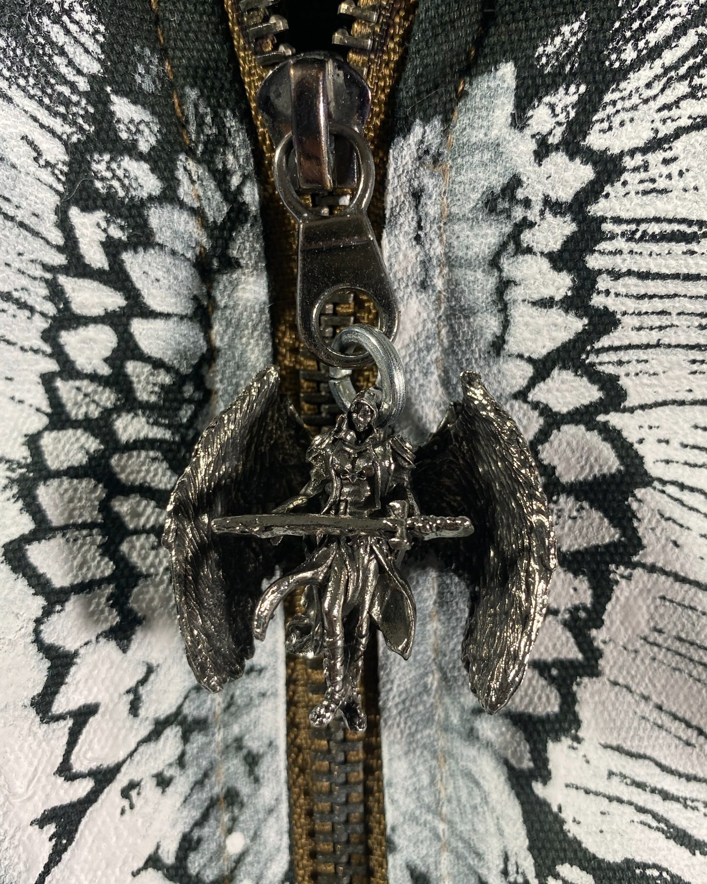 I am learning to accept the parts of myself I used to hide (XL)